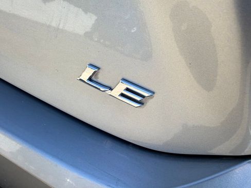 Used 2025 Toyota Camry LE w/ Convenience Package image 9