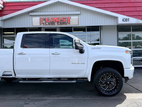 Used 2021 Chevrolet Silverado 2500 High Country w/ Z71 Off-Road Package AWD/4WD image 12