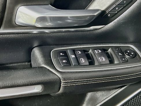Used 2020 RAM 1500 Laramie AWD/4WD image 17