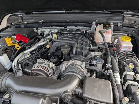 Used 2024 Jeep Wrangler Willys image 34