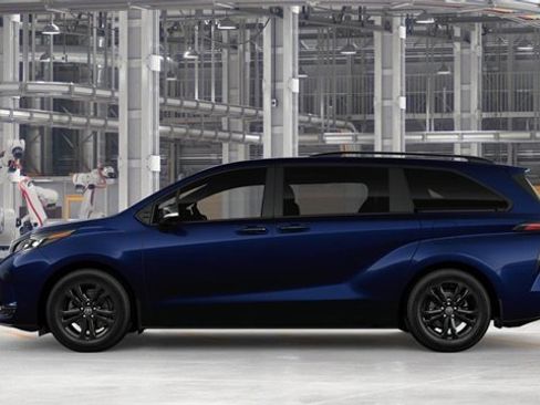 New 2026 Toyota Sienna XSE image 4