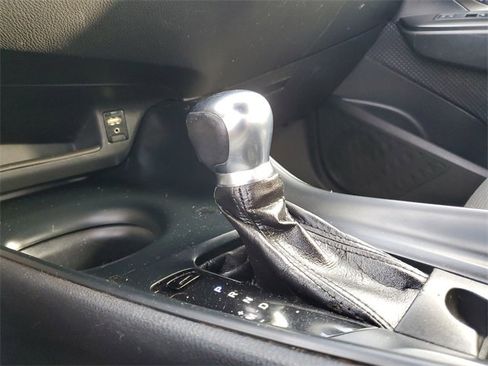 Used 2018 Toyota C-HR XLE image 16