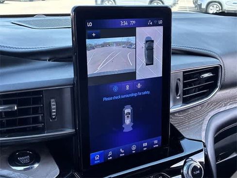 Used 2022 Ford Explorer Platinum w/ Equipment Group 601A image 32