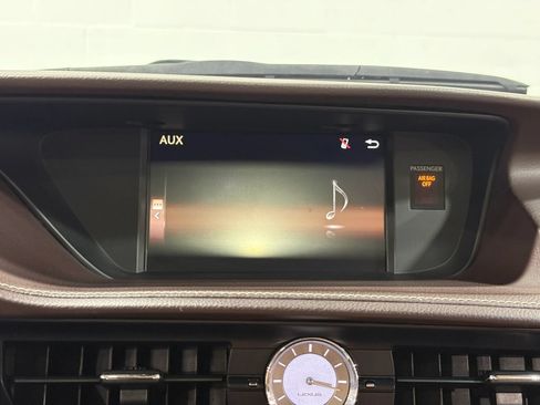 Used 2017 Lexus ES 350 w/ Premium Package FWD image 32