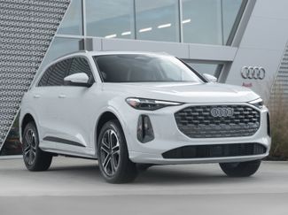 Certified 2025 Audi Q5 Premium Plus w/ Premium Plus video 1