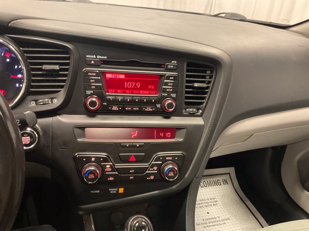 Used 2011 Kia Optima EX FWD image 13