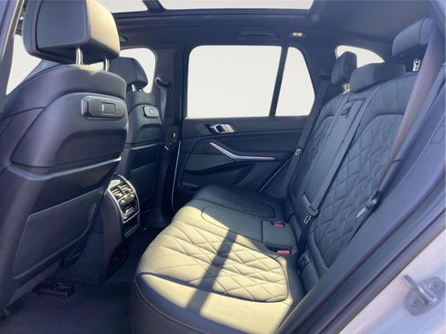 Used 2024 BMW X5 xDrive40i image 7