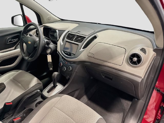 Used 2015 Chevrolet Trax LS AWD/4WD image 25