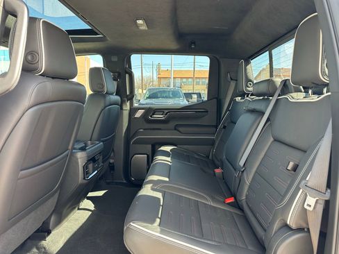 Used 2025 GMC Sierra 1500 AT4X image 19