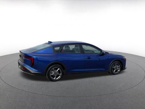 Used 2025 Kia K4 LXS image 15