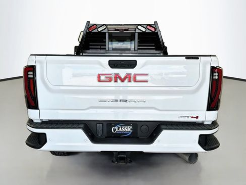 Used 2024 GMC Sierra 2500 AT4 w/ AT4 Premium Plus Package AWD/4WD image 6