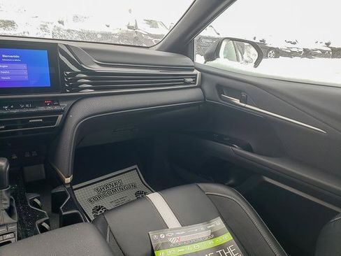 Used 2025 Toyota Corolla LE image 24