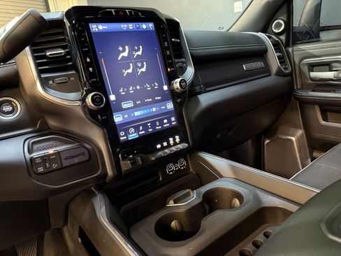 Used 2024 RAM 2500 Laramie w/ Night Edition image 26