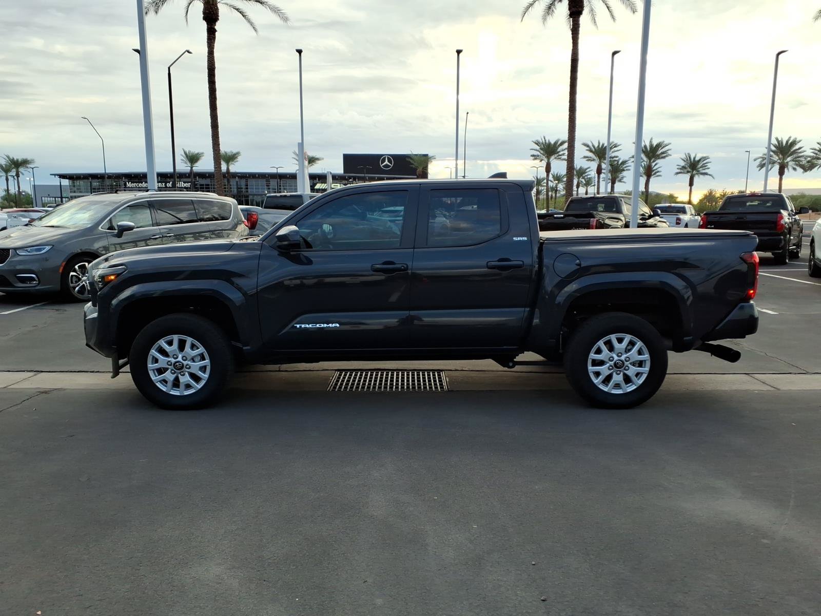 Certified 2025 Toyota Tacoma SR5 AWD/4WD image 7