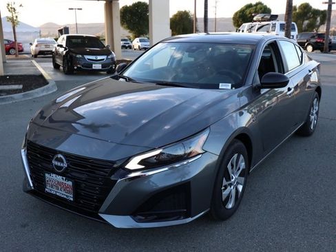 New 2025 Nissan Altima 2.5 S image 8