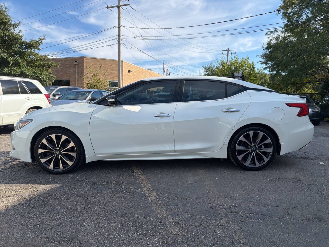 Used 2016 Nissan Maxima SR FWD image 3