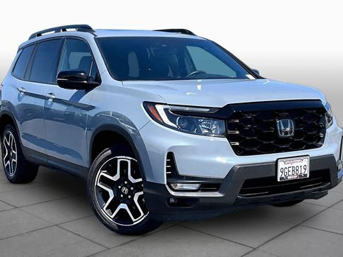 Used 2023 Honda Passport Elite image 2