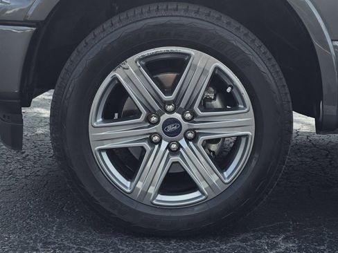 Used 2019 Ford F150 Lariat w/ Equipment Group 502A Luxury AWD/4WD image 44