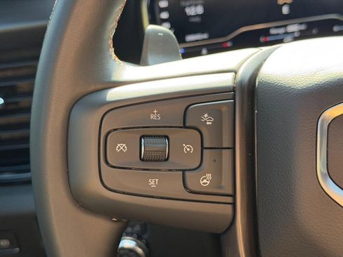 Used 2024 GMC Sierra 1500 AT4 w/ Technology Package AWD/4WD image 17