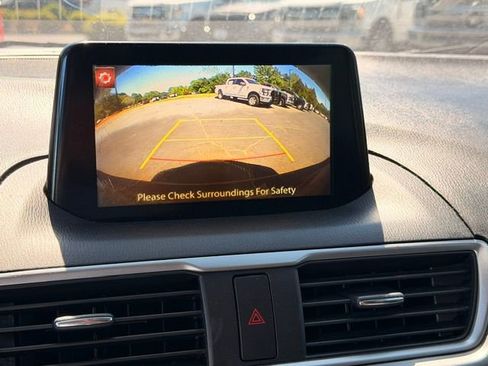 Used 2017 MAZDA MAZDA3 Touring image 3