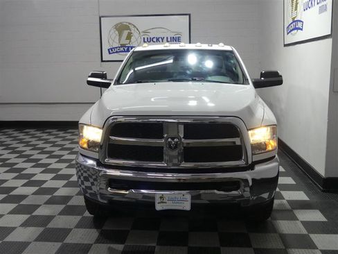 Used 2017 RAM 2500 Tradesman w/ Chrome Appearance Group AWD/4WD image 3