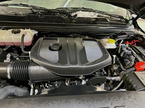 Used 2025 RAM 1500 Big Horn image 33