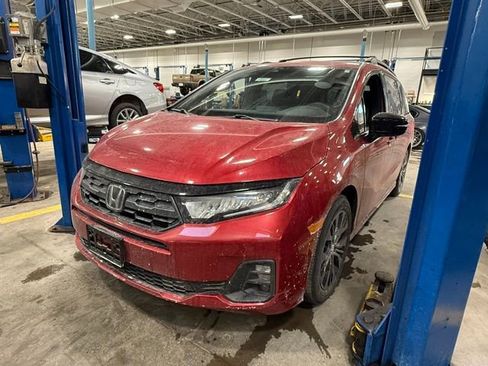 Used 2025 Honda Odyssey Sport-L image 3