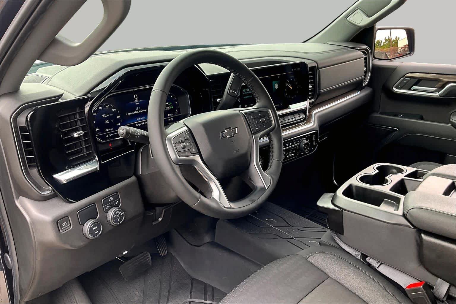 Used 2024 Chevrolet Silverado 1500 RST w/ Protection Package RWD image 18