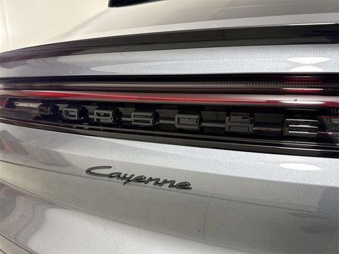 New 2026 Porsche Cayenne Coupe image 19