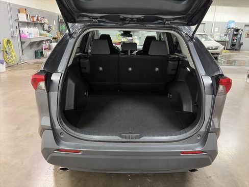 Used 2025 Toyota RAV4 XLE AWD/4WD image 26