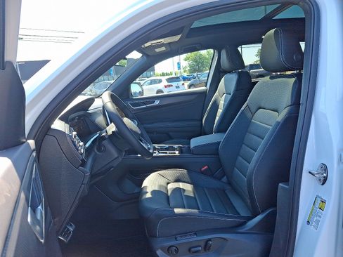 New 2026 Volkswagen Atlas Cross Sport SEL R-Line image 6