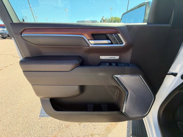 Used 2023 GMC Sierra 1500 Denali w/ Technology Package AWD/4WD image 11