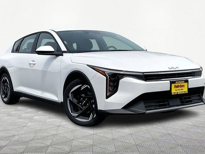 New 2025 Kia K4 EX