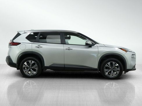 Used 2022 Nissan Rogue SV image 6