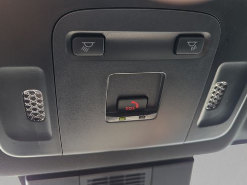 Used 2026 Toyota Camry SE FWD image 33