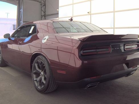 Used 2018 Dodge Challenger SXT Plus RWD image 8