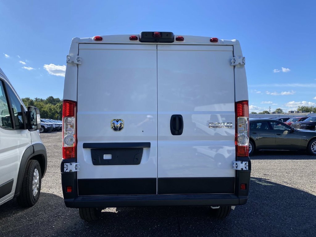 New 2026 RAM ProMaster 2500 w/ Convenience Group FWD image 4