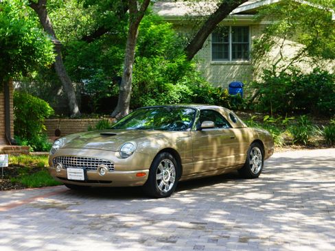 Used 2005 Ford Thunderbird RWD image 15