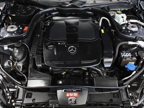Used 2016 Mercedes-Benz E 350 Sedan w/ Premium Package image 20