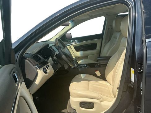 Used 2013 Lincoln MKS FWD image 14