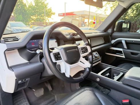 Used 2021 Land Rover Defender 110 X-Dynamic HSE AWD/4WD image 14