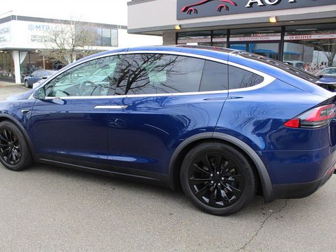 Used 2016 Tesla Model X 90D image 3