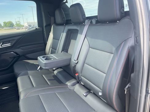 Used 2025 Chevrolet Silverado EV RST AWD/4WD image 27