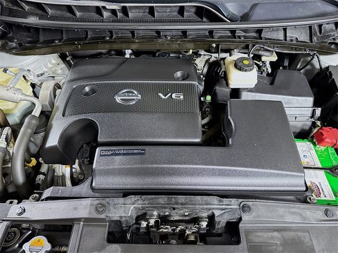 Used 2015 Nissan Murano SV image 28