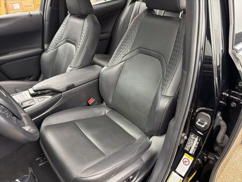 Used 2019 Lexus UX 250h image 21