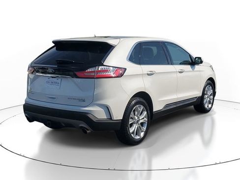Used 2020 Ford Edge Titanium w/ Equipment Group 301A AWD/4WD image 4