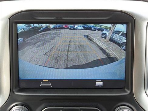 Used 2021 Chevrolet Silverado 1500 LT w/ Bed Protection Package AWD/4WD image 13