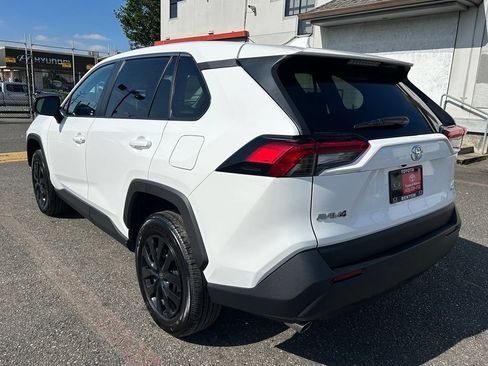 Certified 2023 Toyota RAV4 LE AWD/4WD image 7