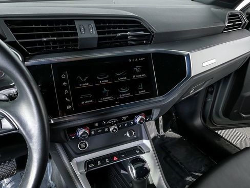 Used 2024 Audi Q3 2.0T Premium w/ Convenience Package image 12