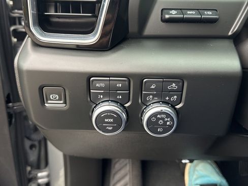 Used 2023 GMC Sierra 1500 Denali w/ Denali Reserve Package image 21